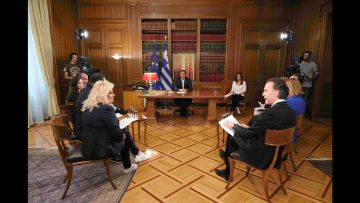 Συνέντευξη του Αλέξη Τσίπρα σε 8 περιφερειακά κανάλια