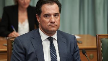 Adonis Georgiadis; Cabinet meeting; Governing Council; Kyriakos Mitsotakis; New Democracy; politician; prime minister; right wing; Άδωνις Γεωργιάδης; Κυβερνητικό Συμβούλιο; Κυριάκος Μητσοτάκης; ΝΔ; Νέα δημοκρατία; βουλή; κοινοβούλιο; πολιτικός; πρωθυπουργός; υπουργικό συμβούλιο;