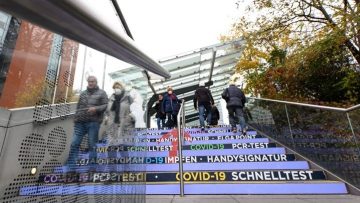 austria lockdown metro