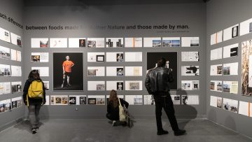 3-PhotoBiennale2021_PH_Peiramatiko_Opening0053