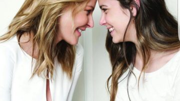 tzeni-mpalatsinoy-8-tryferes-stigmes-tis-egkymonoysas-manoylas-me-ta-paidia-tis-fotografies-6