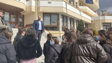 ΧΕΛΙΔΟΝΙΣΜΑΤΑ ΣΤΟ ΔΗΜΑΡΧΕΙΟ ΚΙΛΚΙΣ 1