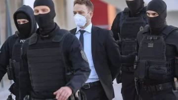 anagnostopoyulos_diki_glikaNera_intime-scaled