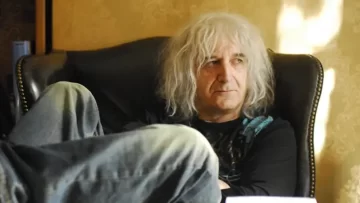 nikos-karbelas-o-diabolos-einai-apo-tin-ellada.w_hr