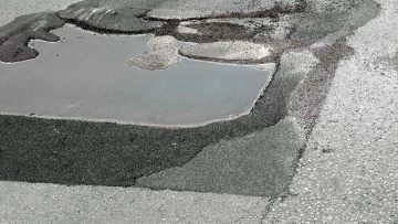 EYATH-TRYPA SE ODOSTROMA