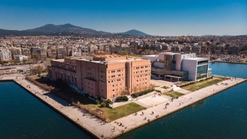 megharo-moysikis-drone-thalassa