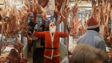 se-giortino-klima-to-kapani-hristougenna-stin-agora-ths-thessalonikhs-me-krahti-ton-Ai-Vasili-22-12-2017-e1513961449278