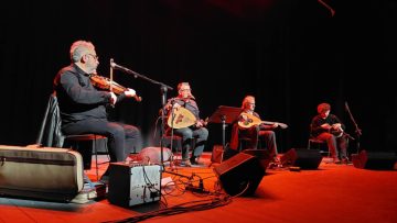 ΤΙΜΩΝΤΑΣ ΤΟΥΣ ΠΟΛΙΟΥΧΟΥΣ ΤΩΝ ΠΡΟΣΦΥΓΩΝ 3