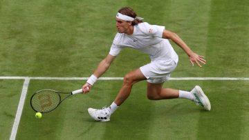 tsitsipas-wimbledon-2022-tuesday