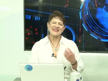 Κάνοντας για δεκαετίες windsurf, sup Στο Νερό της Βόλβης | Ξεκινάμε Μαζί | 09/08/2023