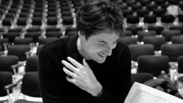 Leo McFall by are Thomas Schrott