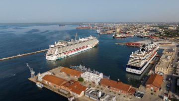 240627 Εκδήλωση από την ΠΚΜ και τον ΟΛΘ για την ταυτόχρονη υποδοχή δύο κρουαζιερόπλοιων φωτό 1