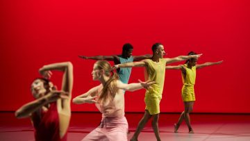 6-In_C_Sasha_Waltz_&_Guests,Terry_Riley_©_Jo_Glinka_(9&10.09.24)