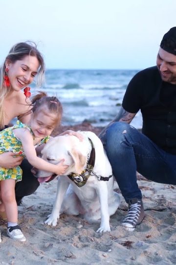 ΓΙΑ ΤΑ ΜΑΤΙΑ ΤΟΥΣ ΜΟΝΟ – ΘΕΜΗΣ ΦΟΥΣΙΑΣ εκπαιδευτής σκύλων – ΔΕΣΠΟΙΝΑ ΔΡΙΒΑΚΟΥ ψυχολόγος