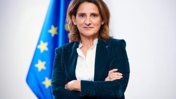 Teresa Ribera official photo EC